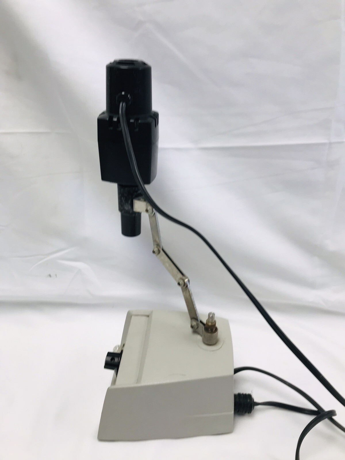 Cambridge Instruments Adjustable Intensity Spot Illuminator Model 650 Reichert