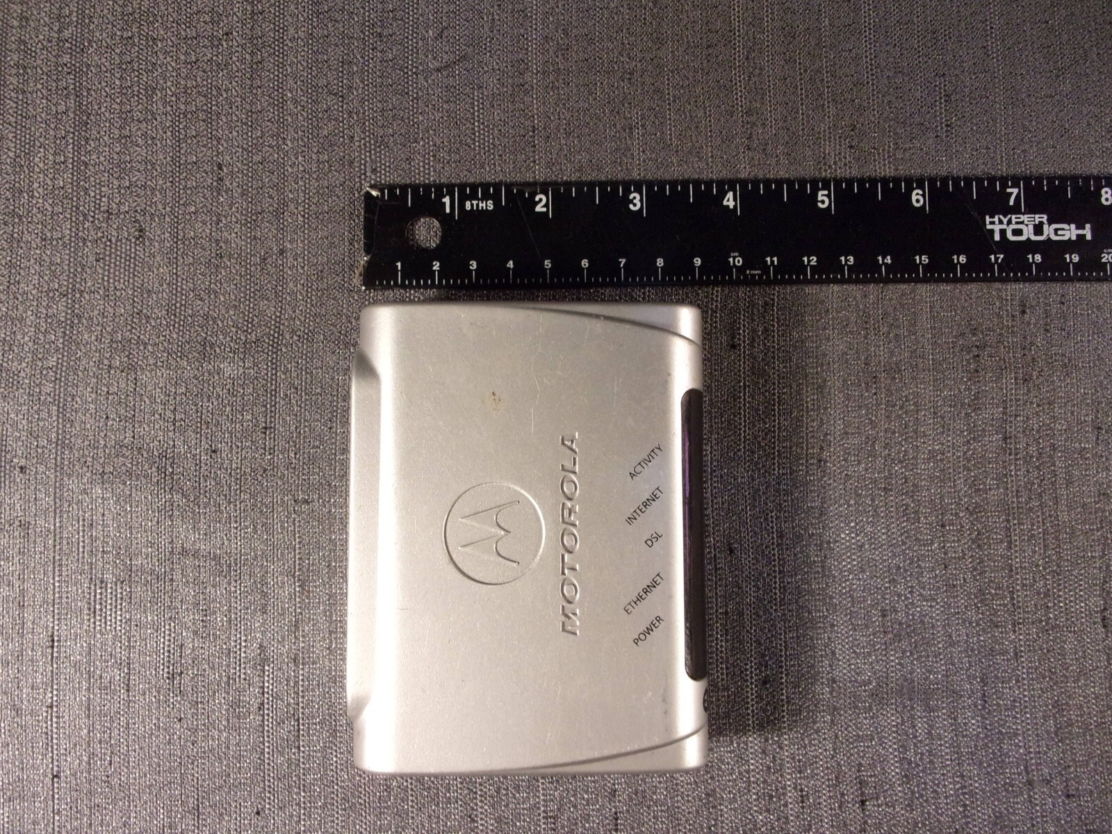 MOTOROLA SILVER E141744 INTERNET MODEM/ROUTER