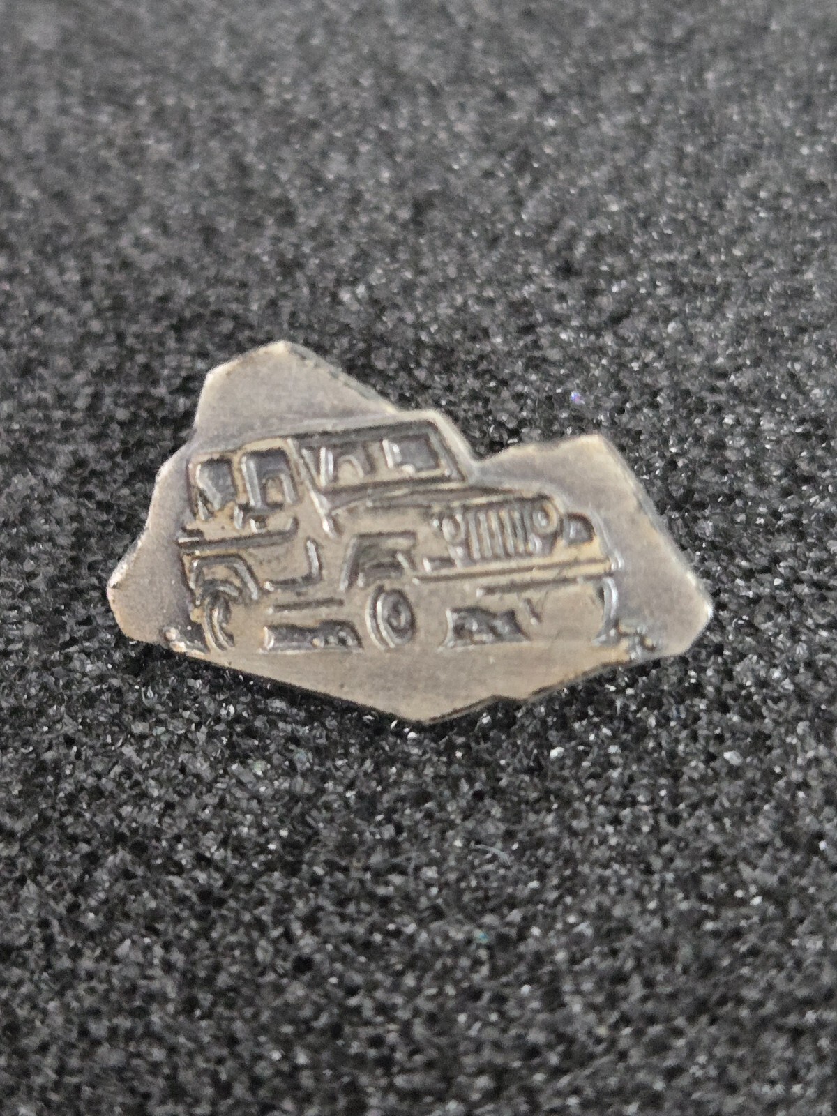 Jeep ➔ Car / Vehicle ➔ Pin / Pins *From Collection* 18987