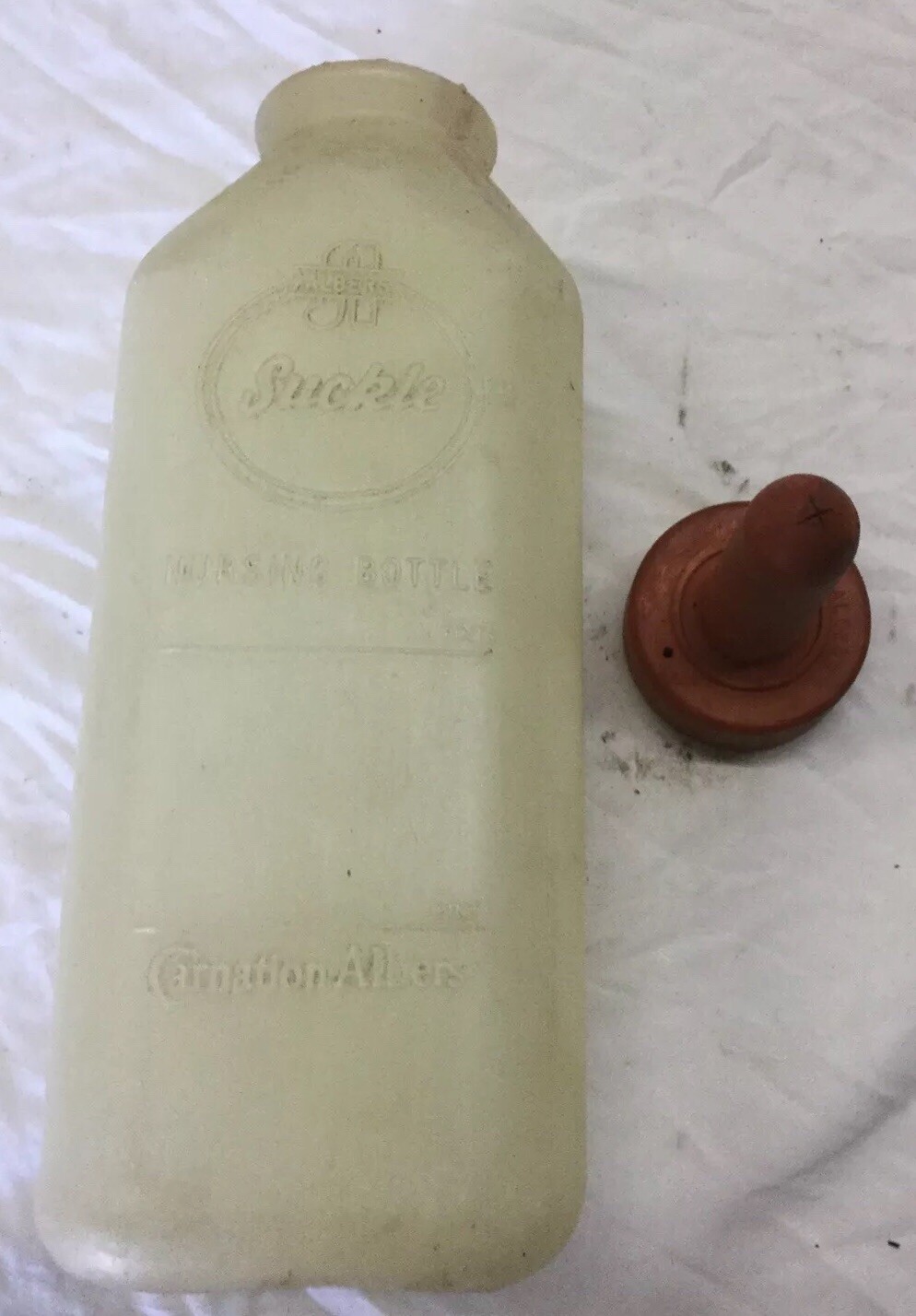 Vintage Carnation Albers Suckle Nursing Bottle
