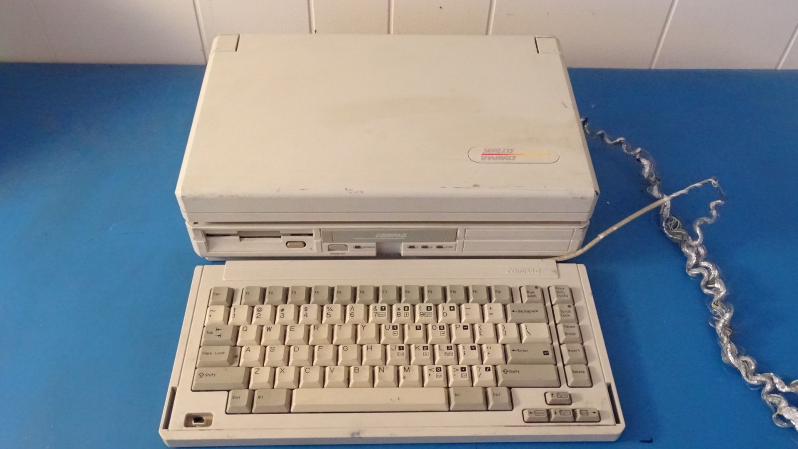 Vintage Compaq SLT/286 Laptop Model 2680 Retro Gaming Computer - Rare AS-IS/Part