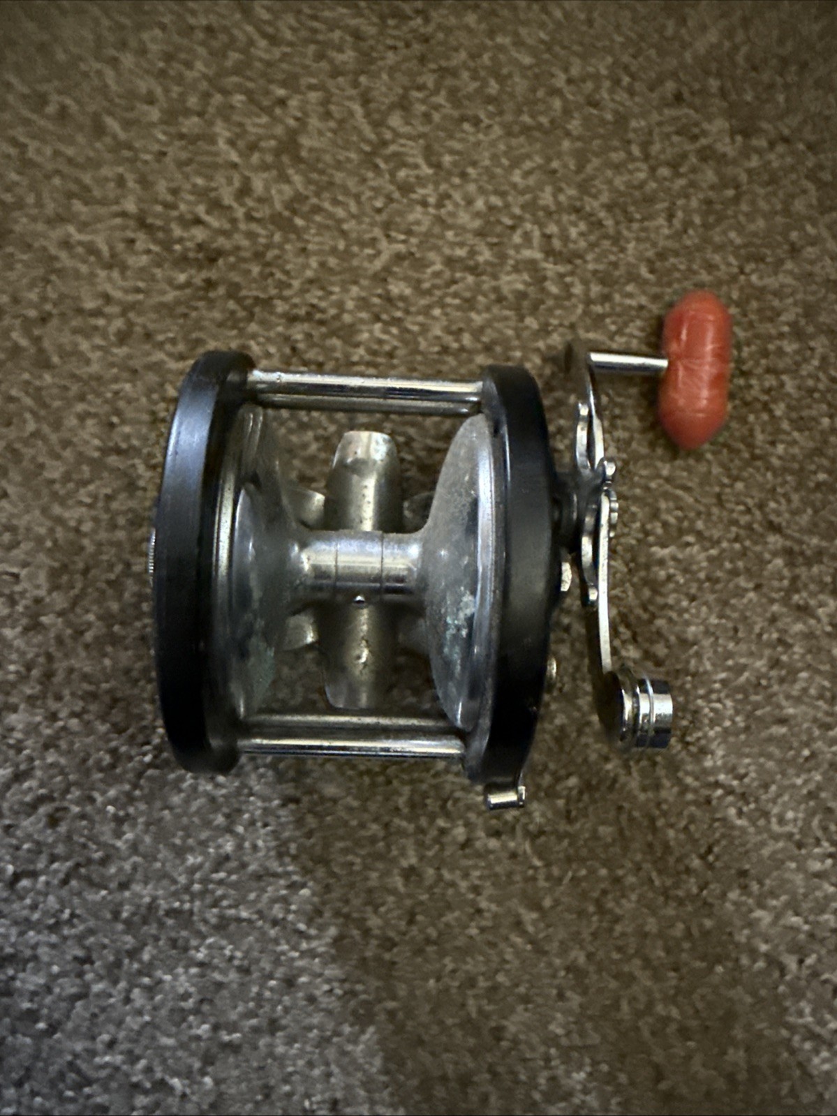 Vintage Penn Large Fishing Reel 30-60