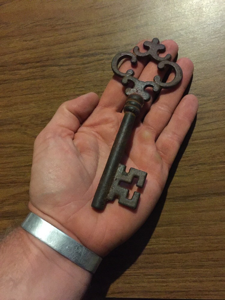 Victorian Master Door Iron Skeleton Key METAL Patina Collector Cathedral Church
