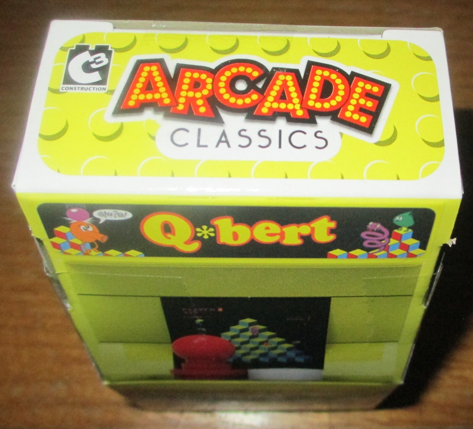 Arcade Classics Buildable Mini Arcade You Build 39 Pieces Q-bert - NIB