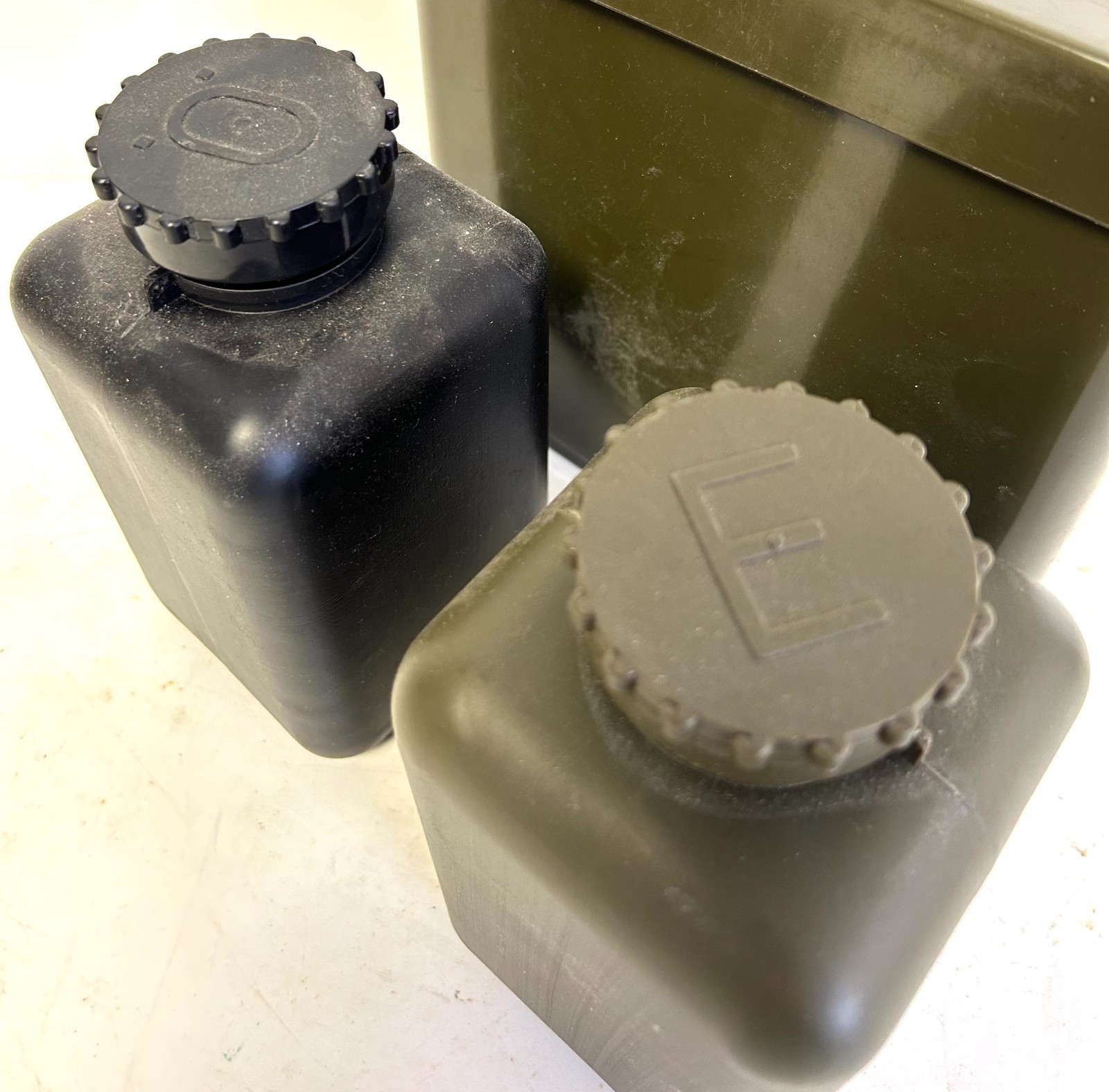 German Military Issue Mechanical Cleaning Kit Plastic Bottles & Container