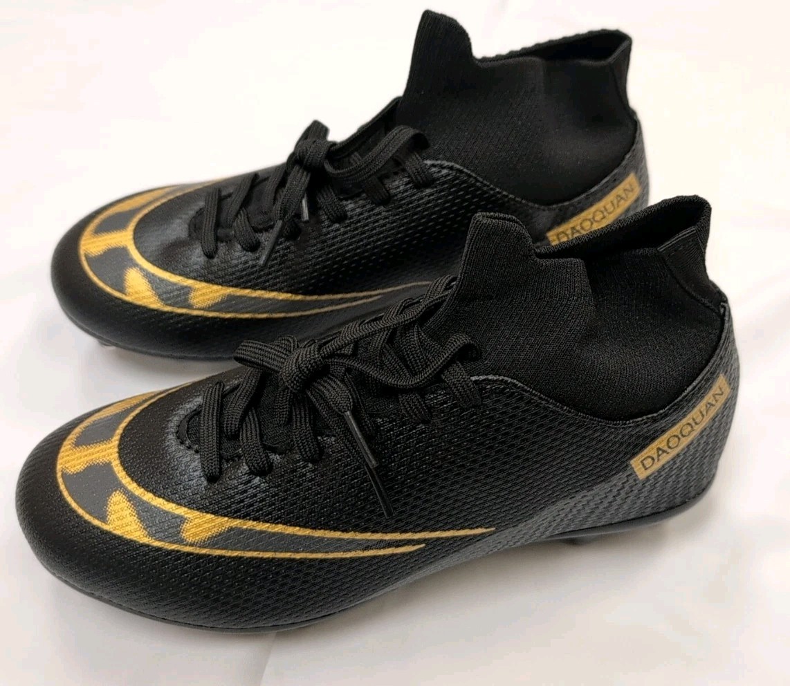 Daoquan Men/Women's, CLEATS, Soccer/Football Size EU 36 Brand New