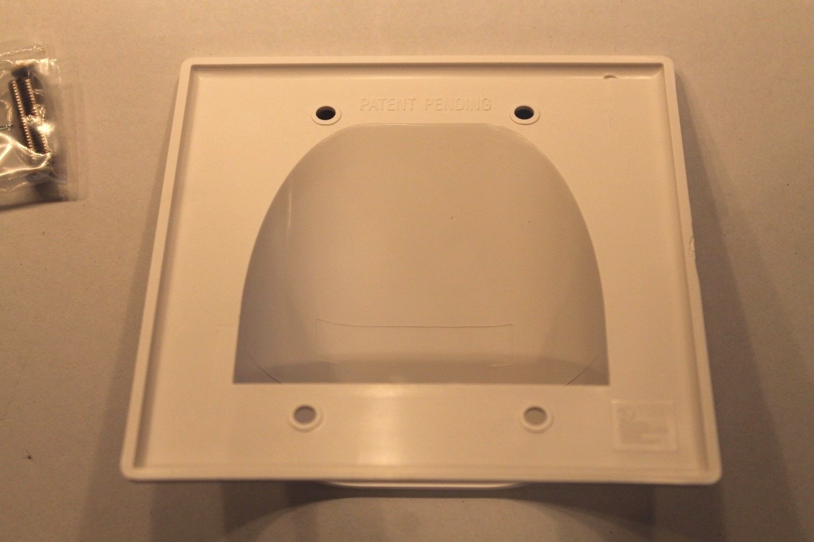 Vanco WPBW2WX Flat Panel TV Bulk Cable Wall Plate, Dual Gang, White