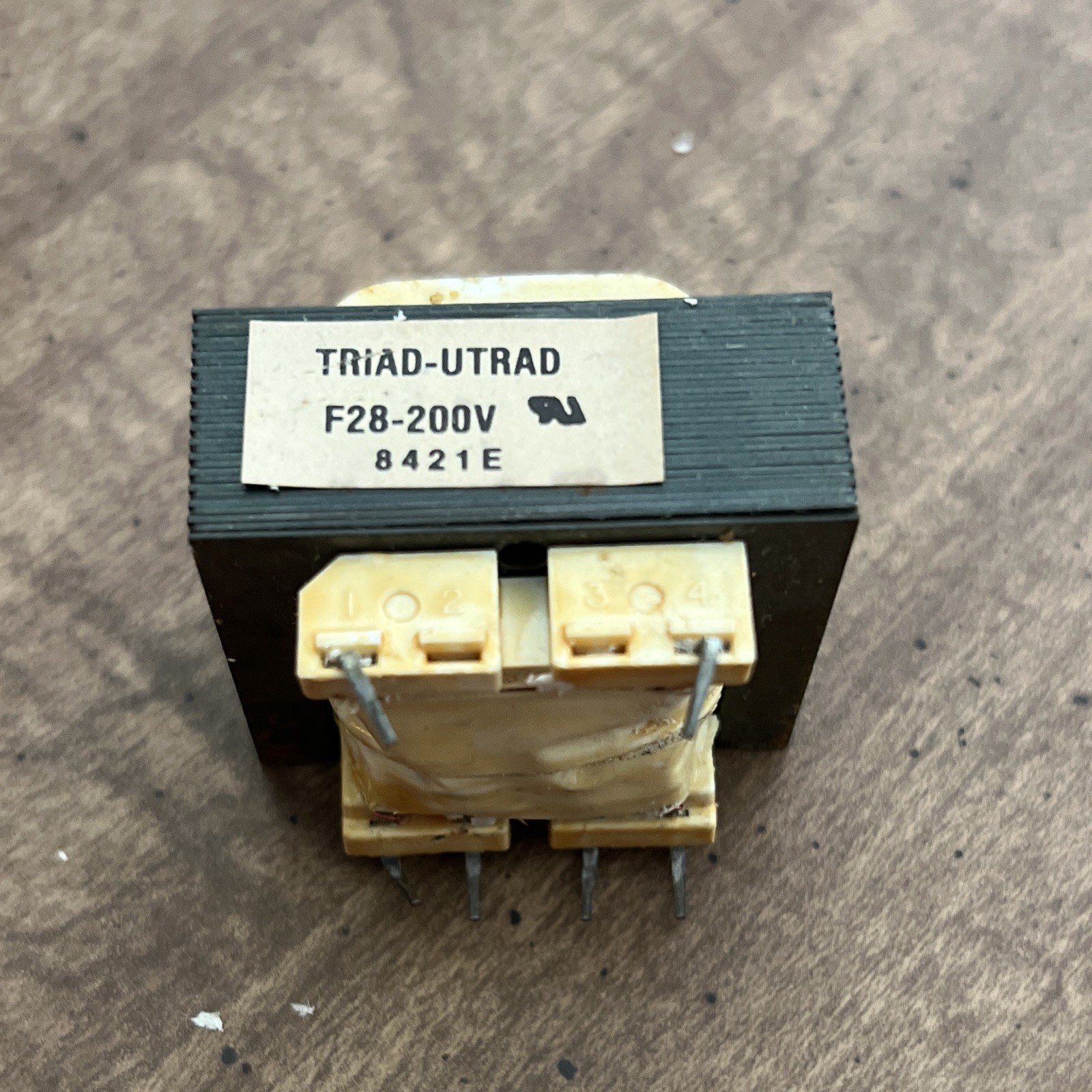 Triad-Utrad F28-200V Power Transformer 115V 28V 50VA 50/60Hz Chassis Mount