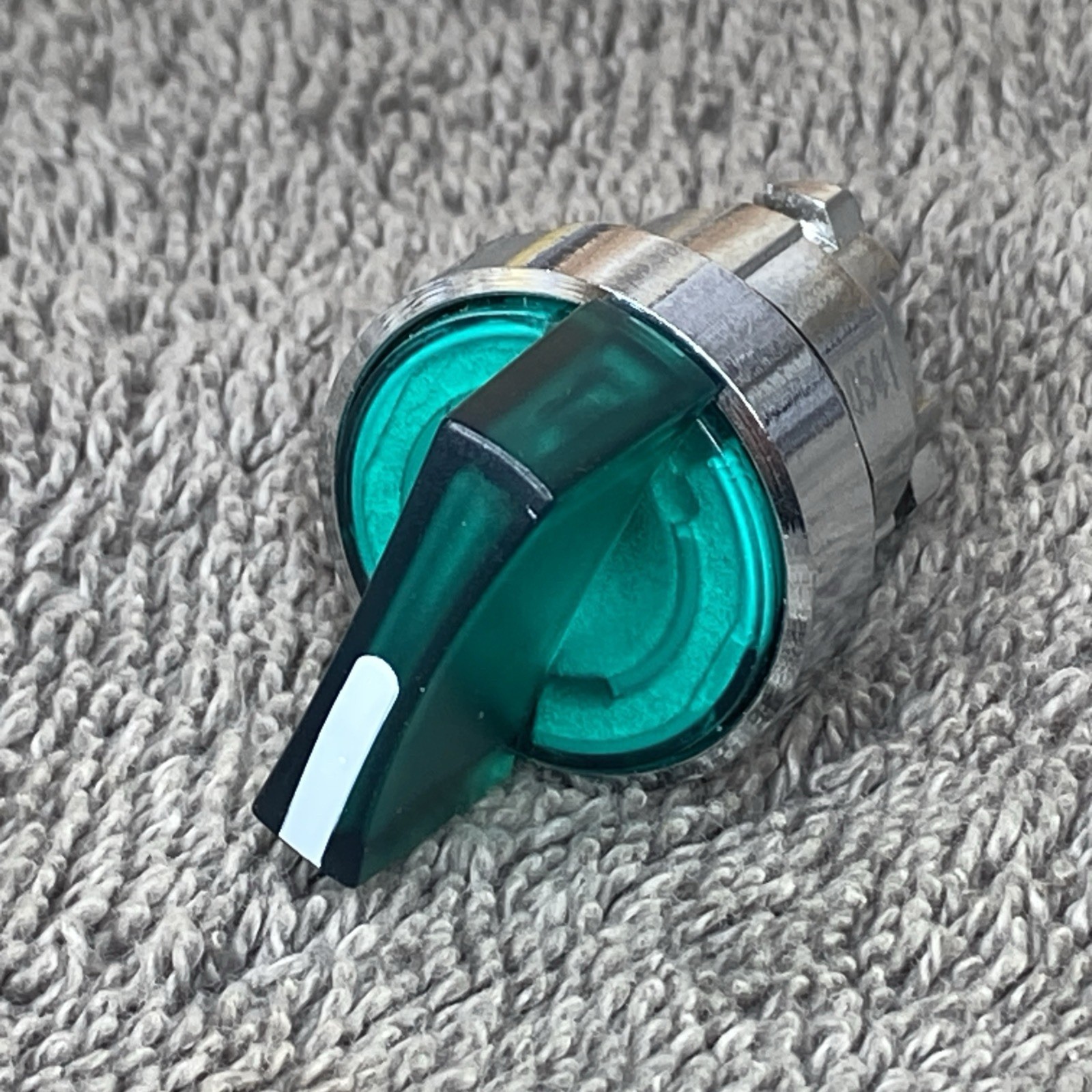 Telemecanique ZB4BK1233 2 Position Selector Switch Green Knob NOS Open Box