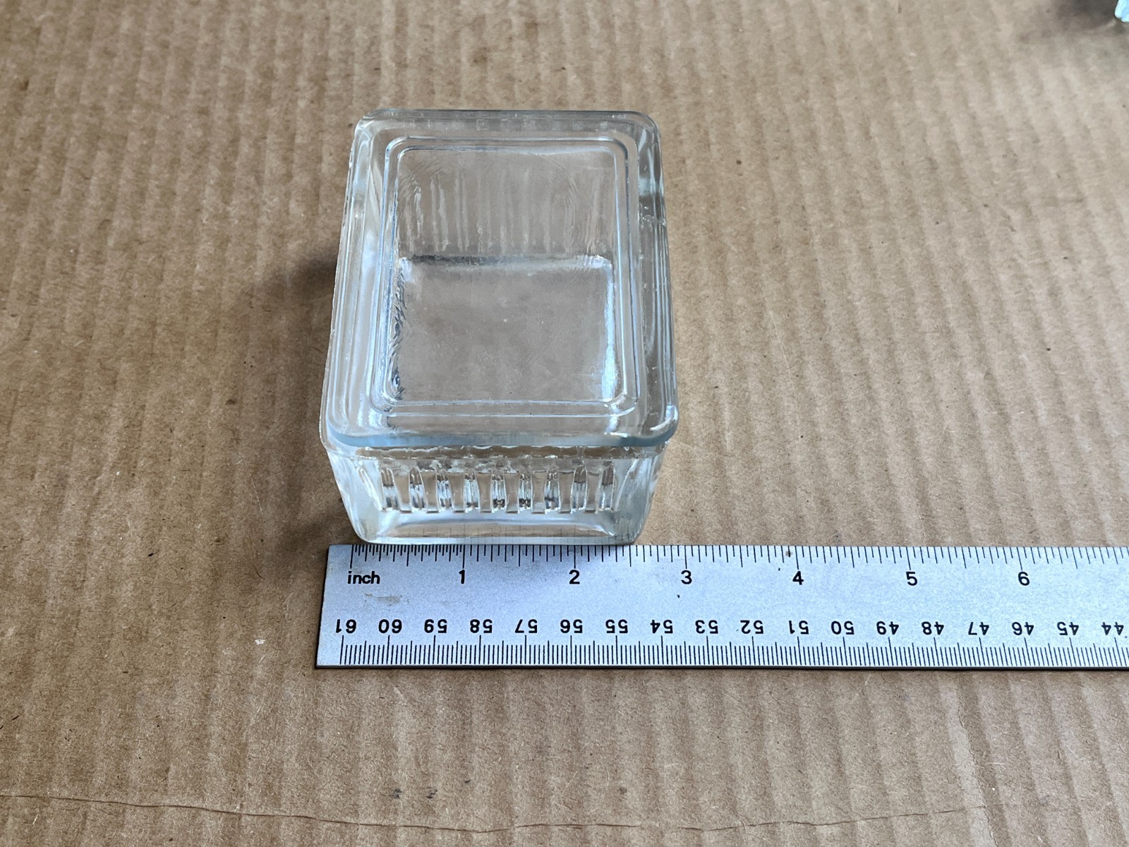 Glass Slide Staining Dish with Built-In Slide Rack