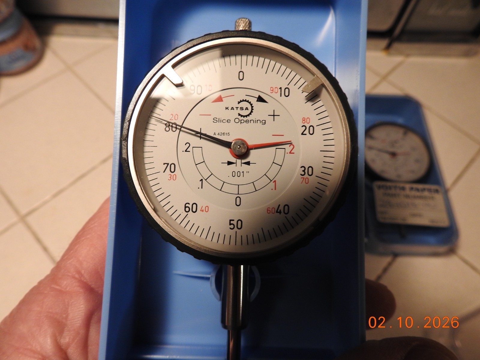 Dial indicator 0.001" increments. (Total range is 0.400") VOITH PAPER HEADBOX