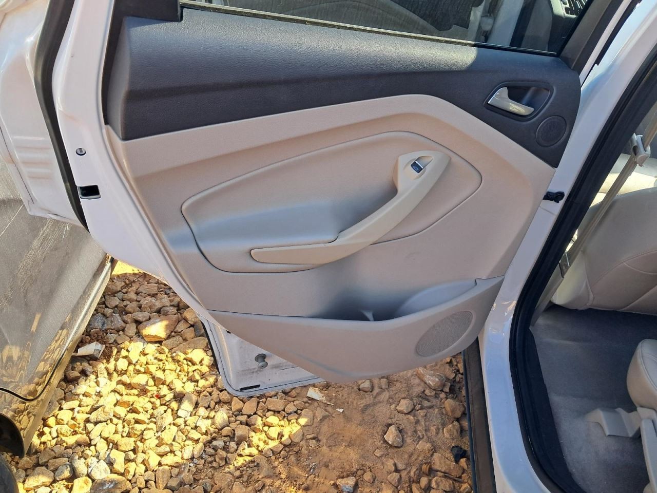 ESCAPE 2014 Glove Box 4842323
