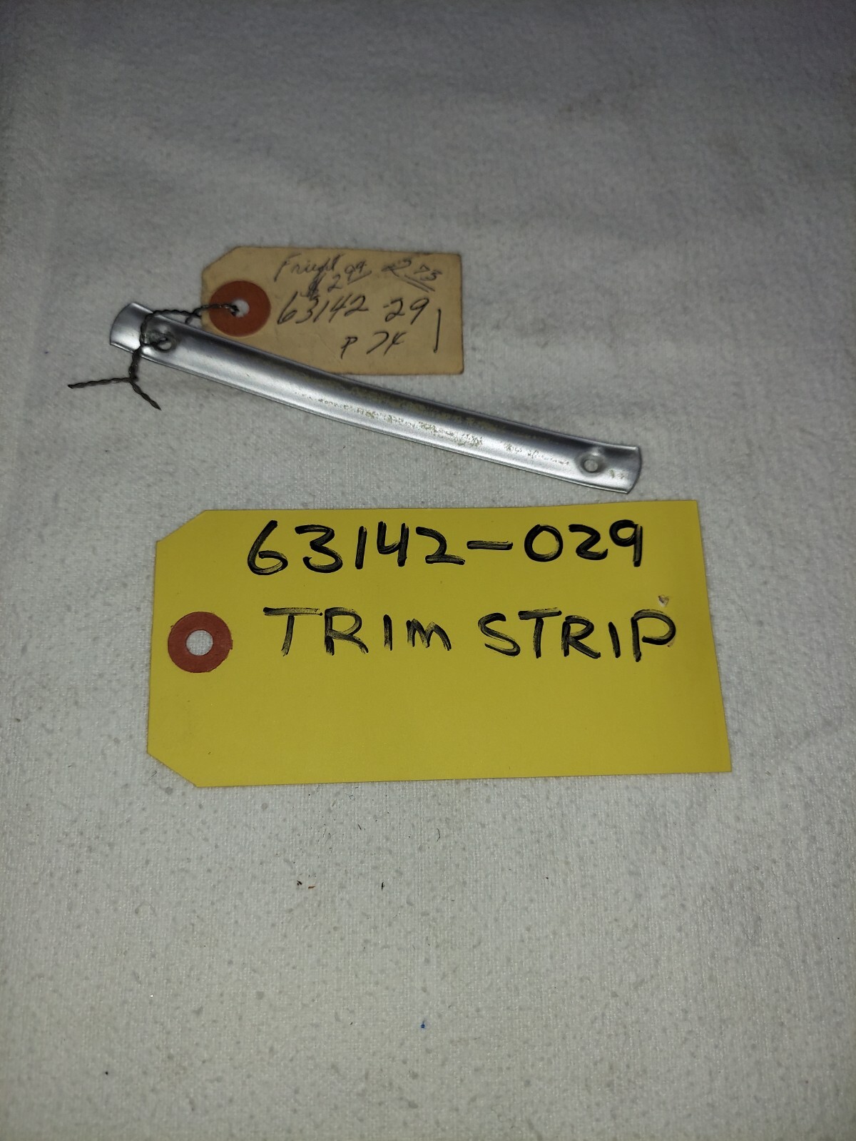 63142-029 Trim Strip - Piper - New Surplus