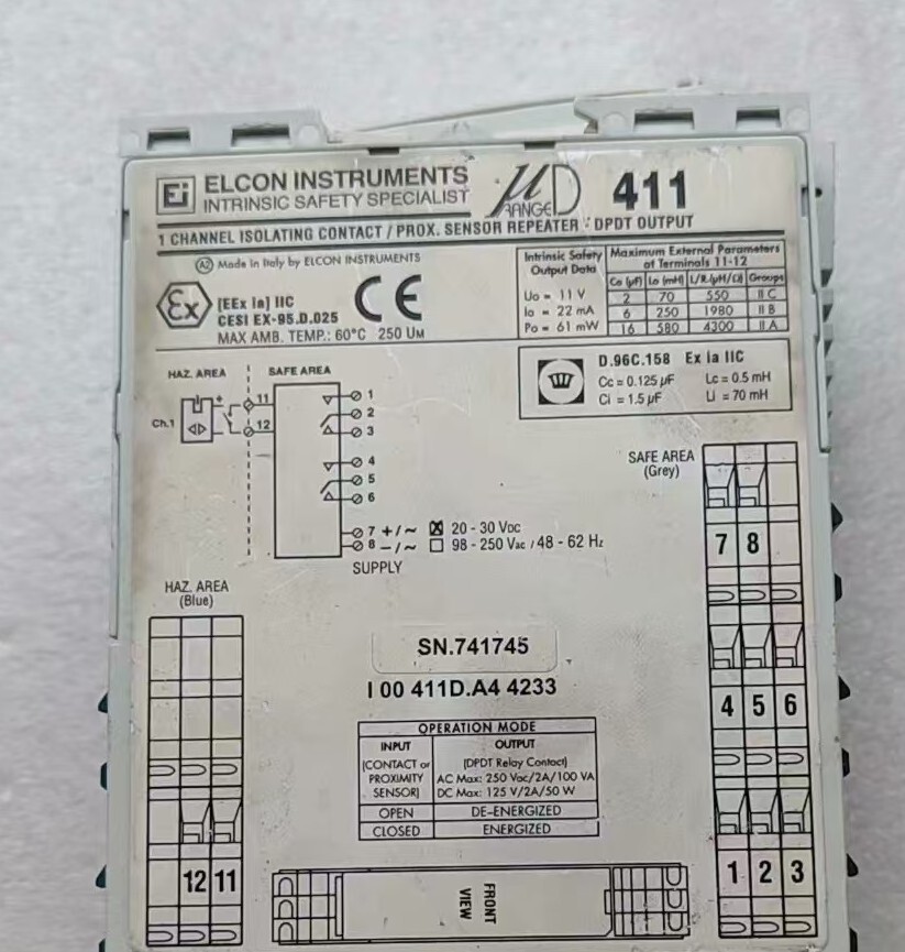 1pc USED μD472 safety barrier TESTED