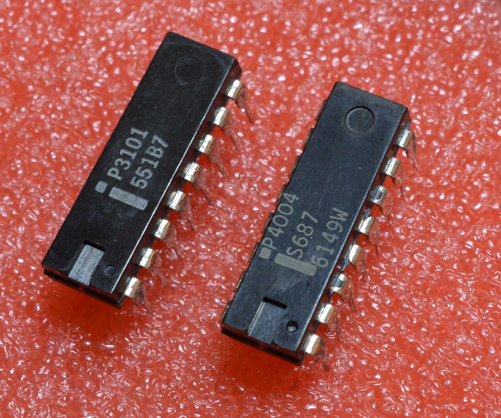 Intel P4004 plus Intel P3101 - Two classic collectibles from Intel