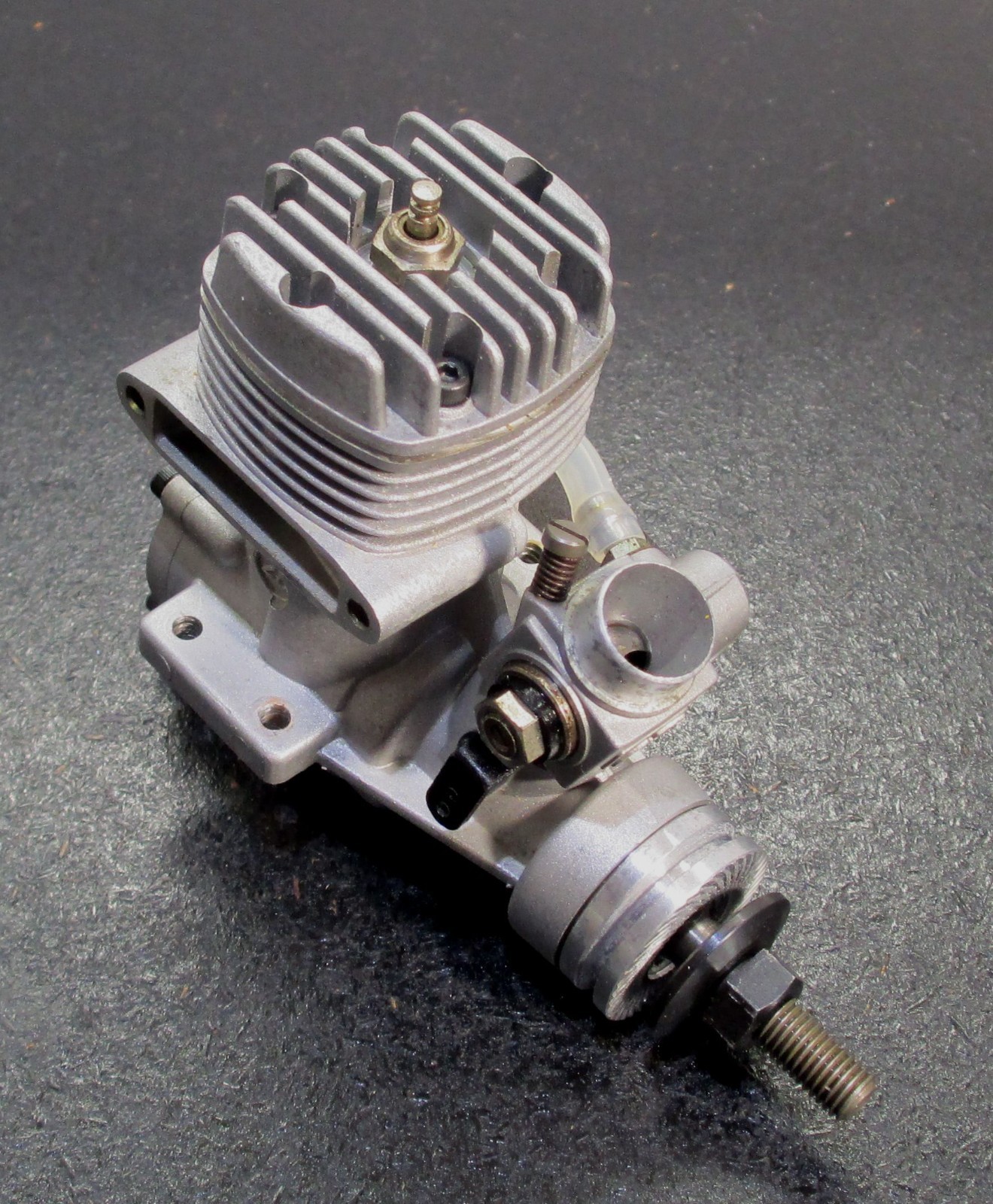 O.S. MAX-25FX 4.07cc 2-Stroke Glow Engine Includes muffler; used for RC airplane