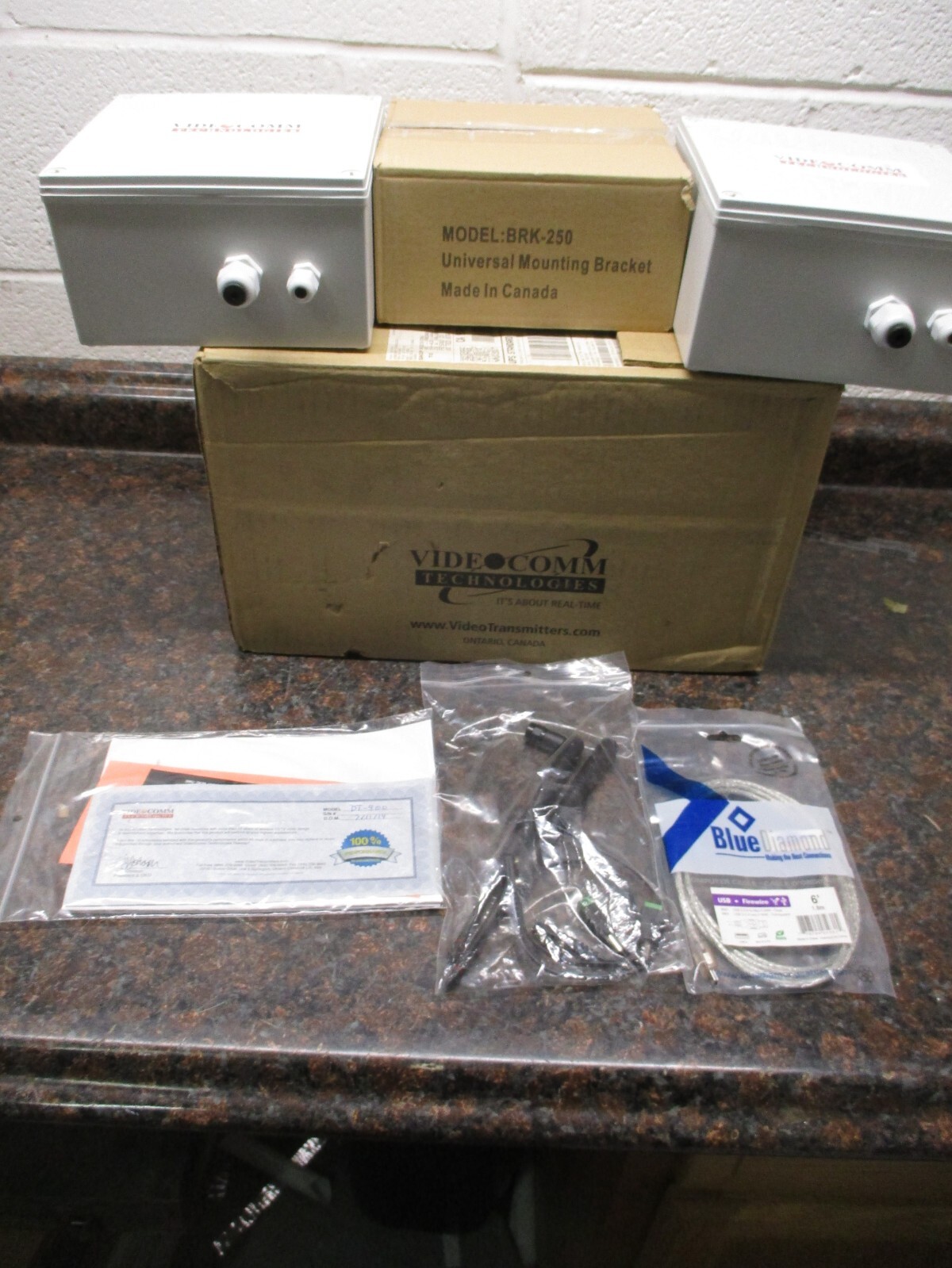 VideoComm Technologies DT-900 Digital Data Transmitter & Receiver Kit NEW
