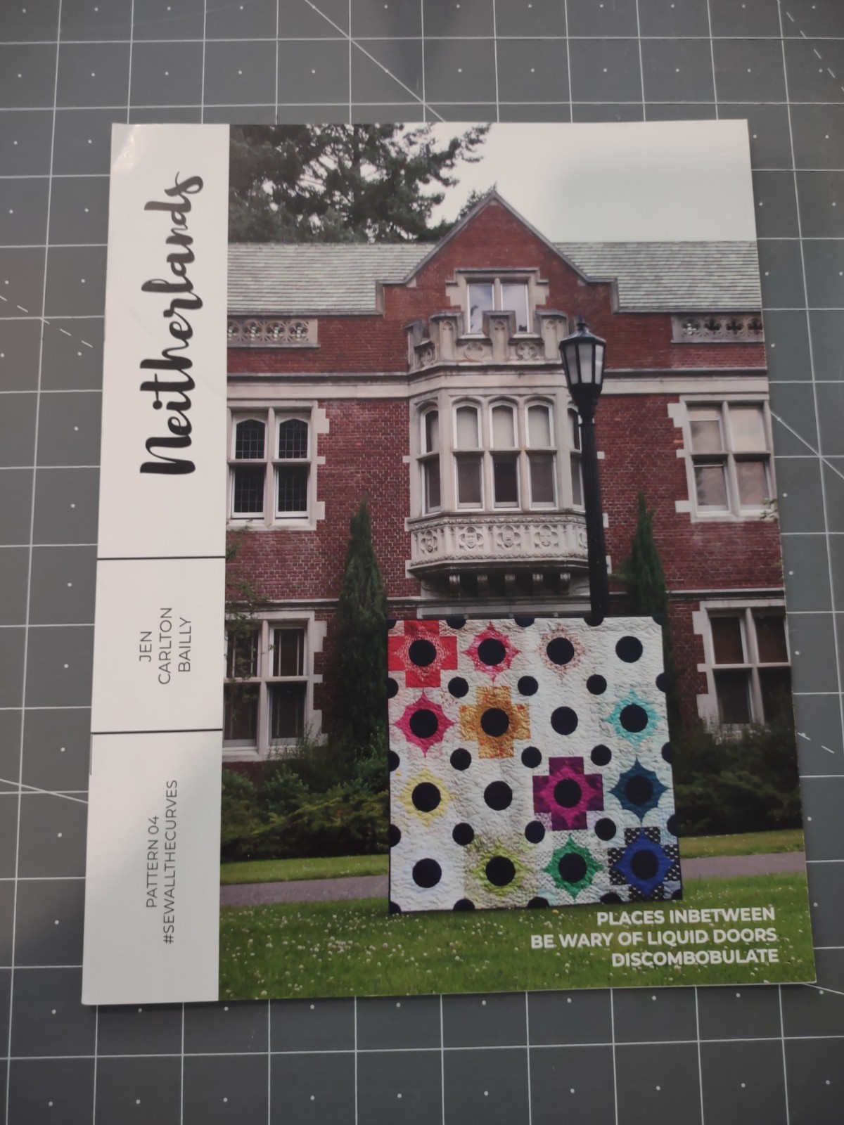 Neitherlands quilt pattern by Jen Carlton Bailly