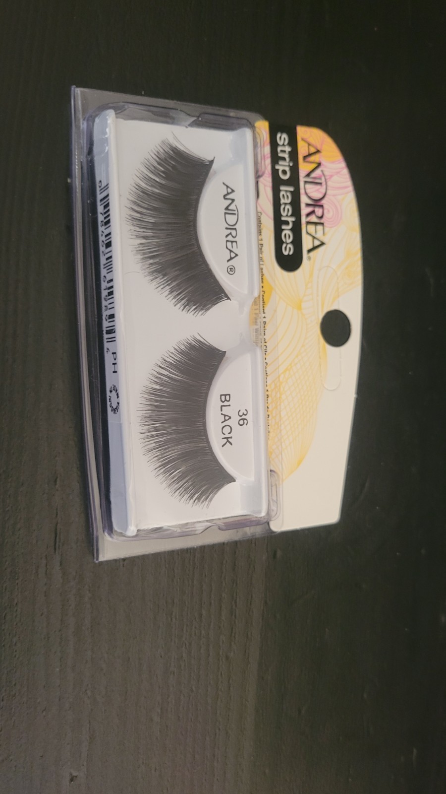 NEW BLACK STRIP EYELASHES
