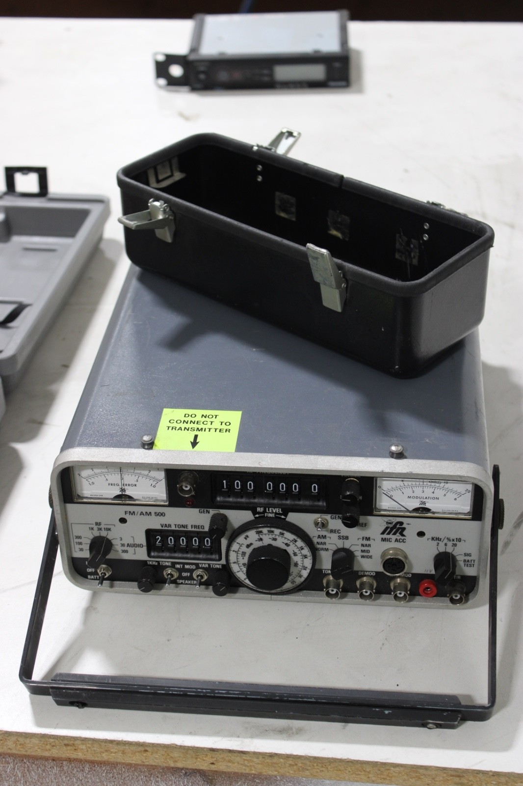 IFR FM/AM 500 Avironic Electronic Measuring Instrument