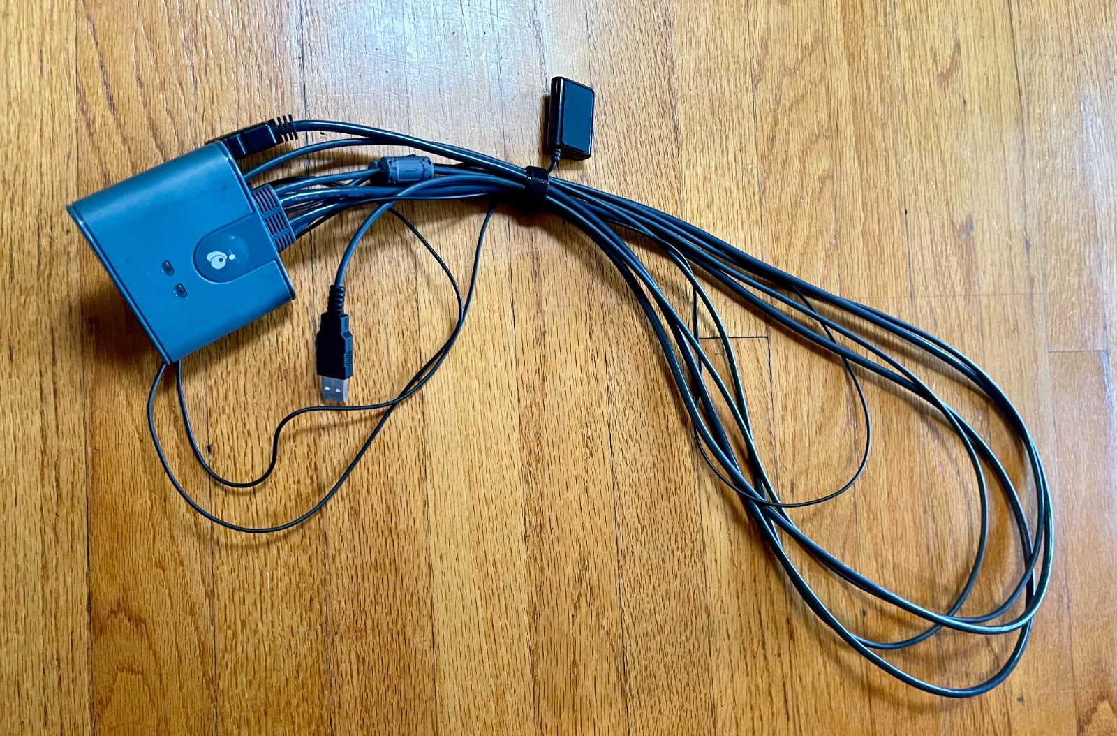 IOGEAR 2-Port HDMI KVM Switch USB Cables 1080p GCS32HU