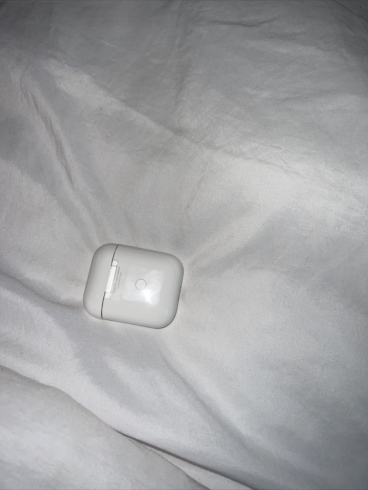 Apple airpod First Generation charging case only
