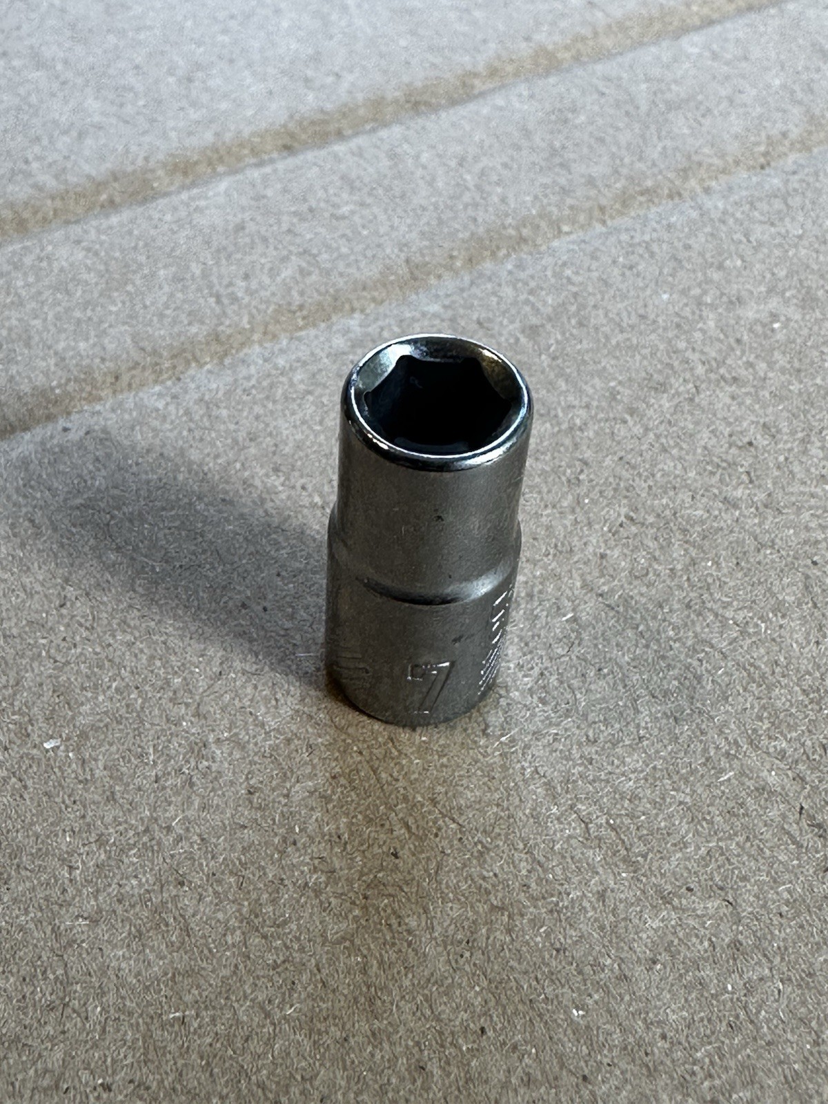 CRAFTSMAN Shallow Socket, Metric, 1/4-Inch Drive, 7mm, 6-Point (CMMT43503). 0456