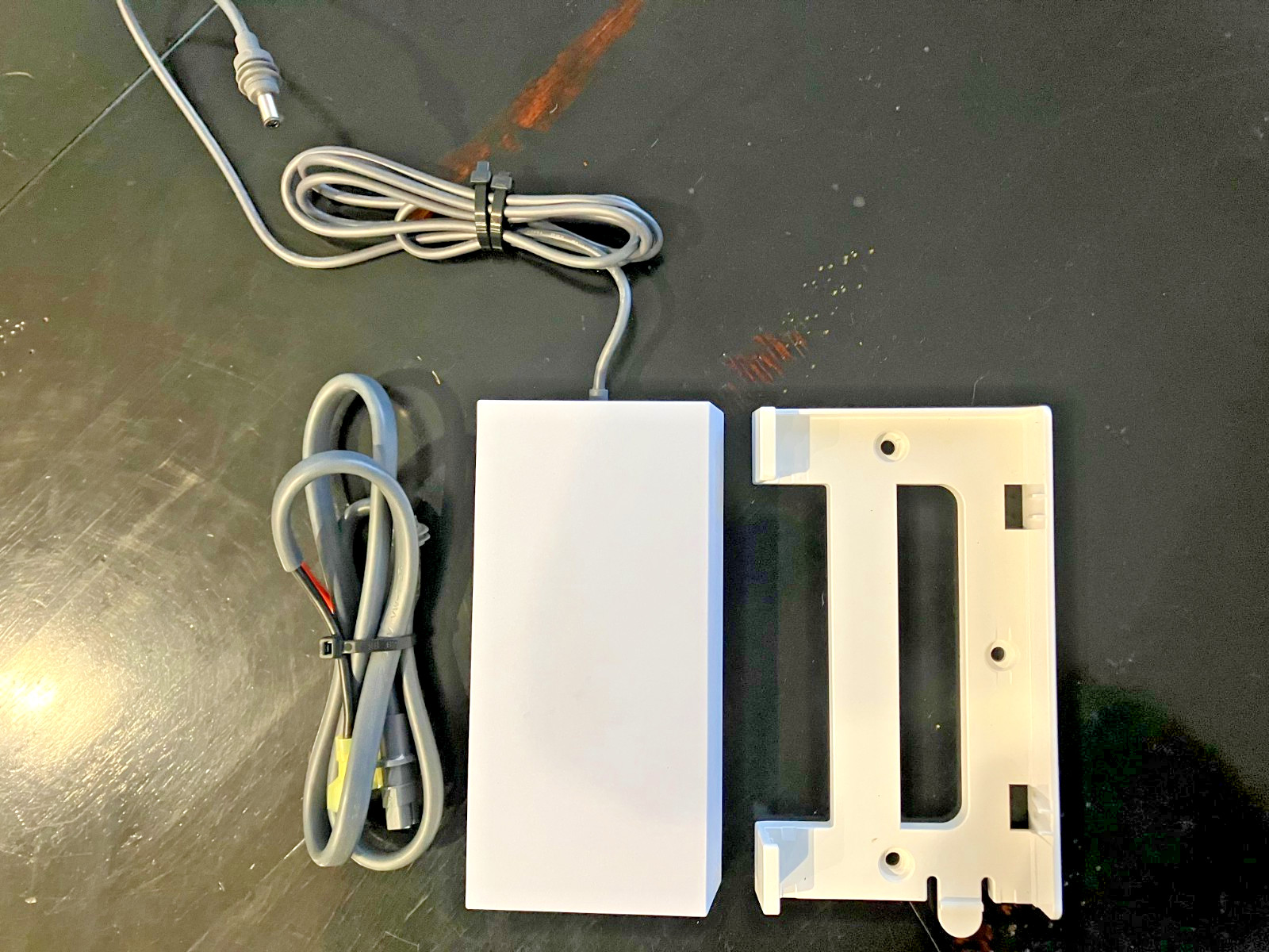 Official Starlink Gen 3 Standard DC Power Supply UTP-241L With Wall Mount.