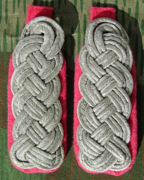 German WW2 Army Major-Colonel ranks.Pink underlay type 3