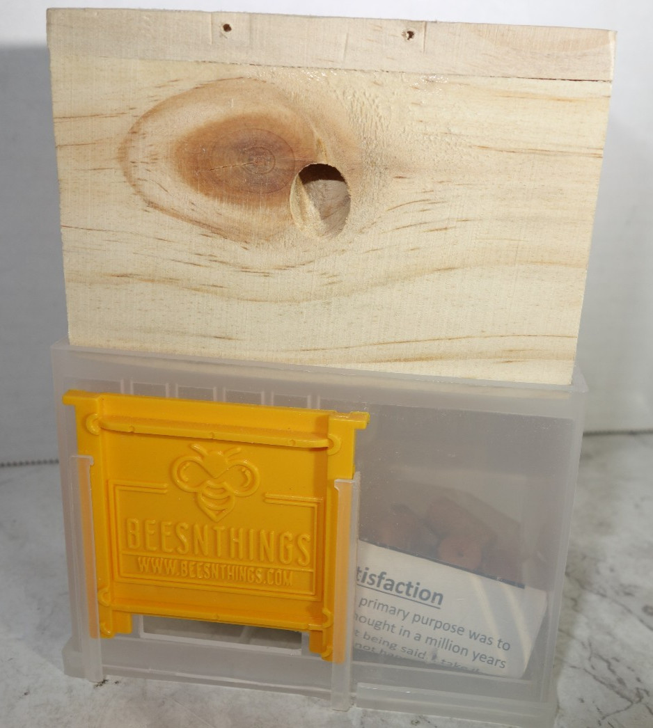 Bees N Things Outdoor Carpenter Bee Trap, NEW w/Instructions