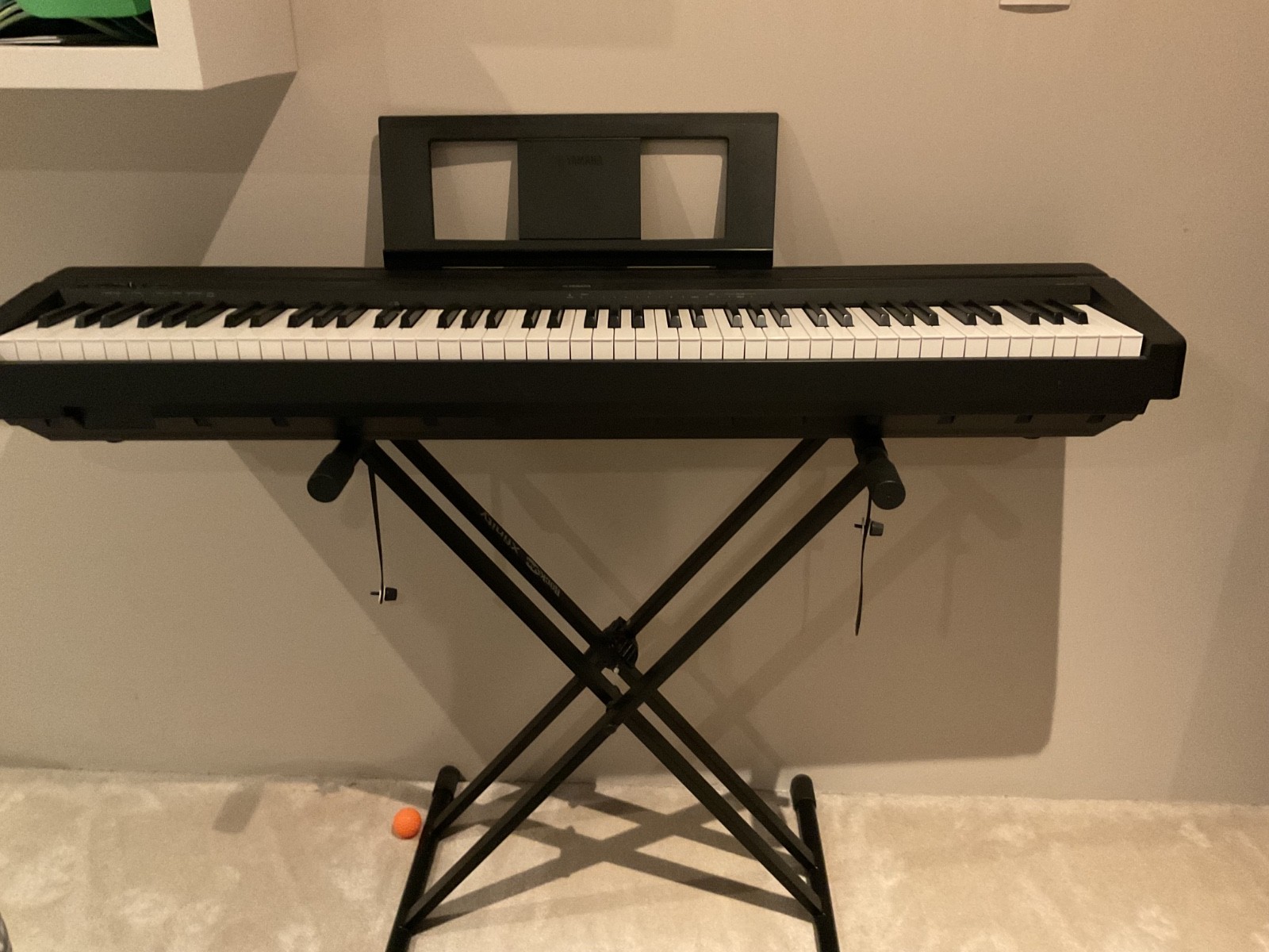 Yamaha P-45B WITH STAND