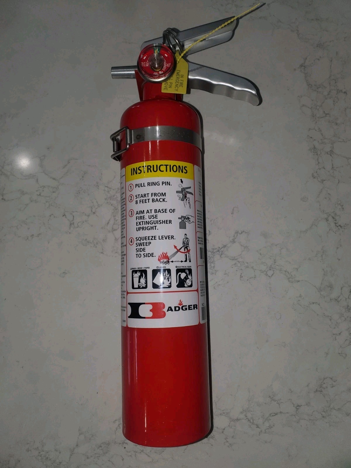 2.5 lb Fire Extinguisher ABC Dry Chemical  DOT Vehicle Marine Bracket