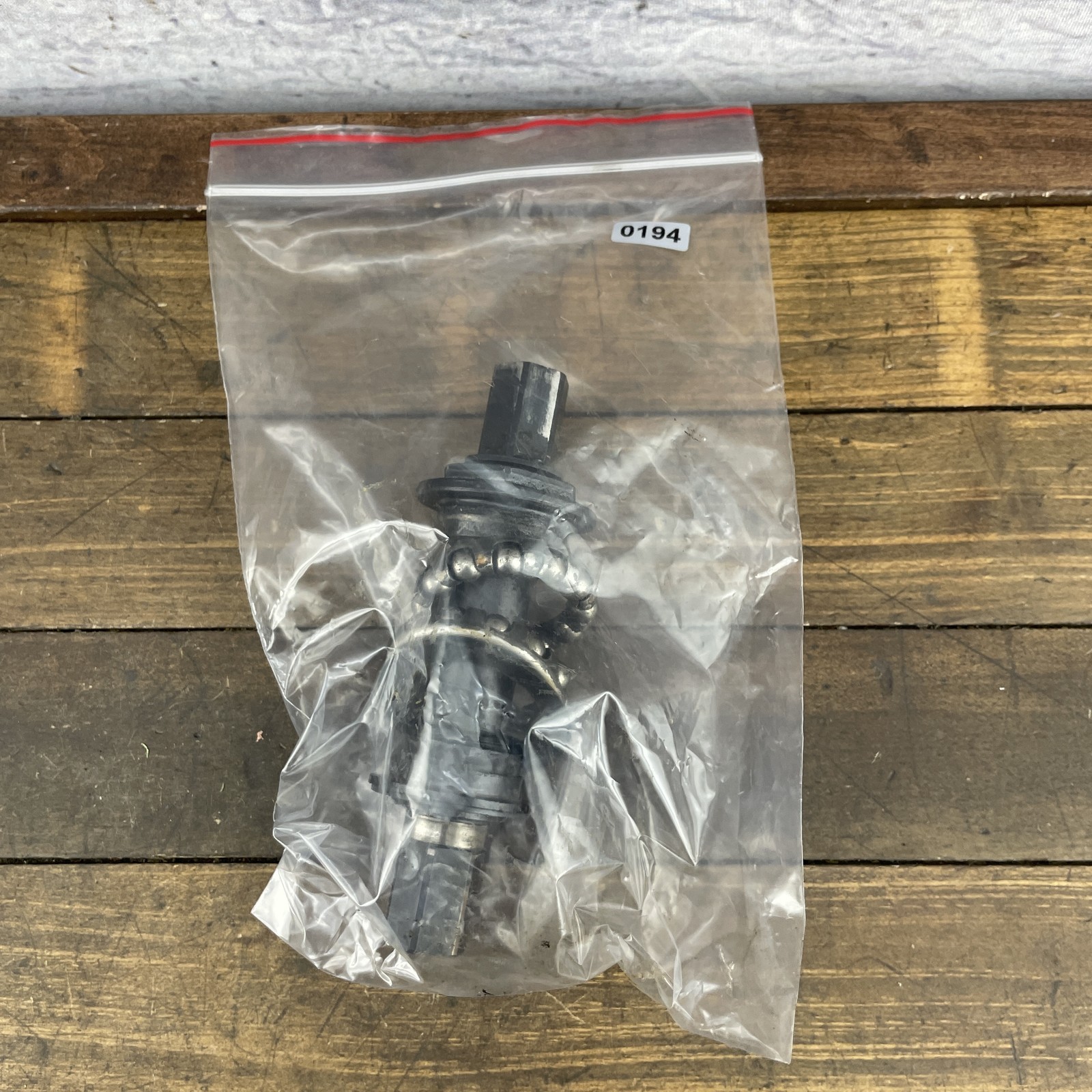 Vintag BMX Bottom Bracket Hex Spindle 6 Side Flats Trek