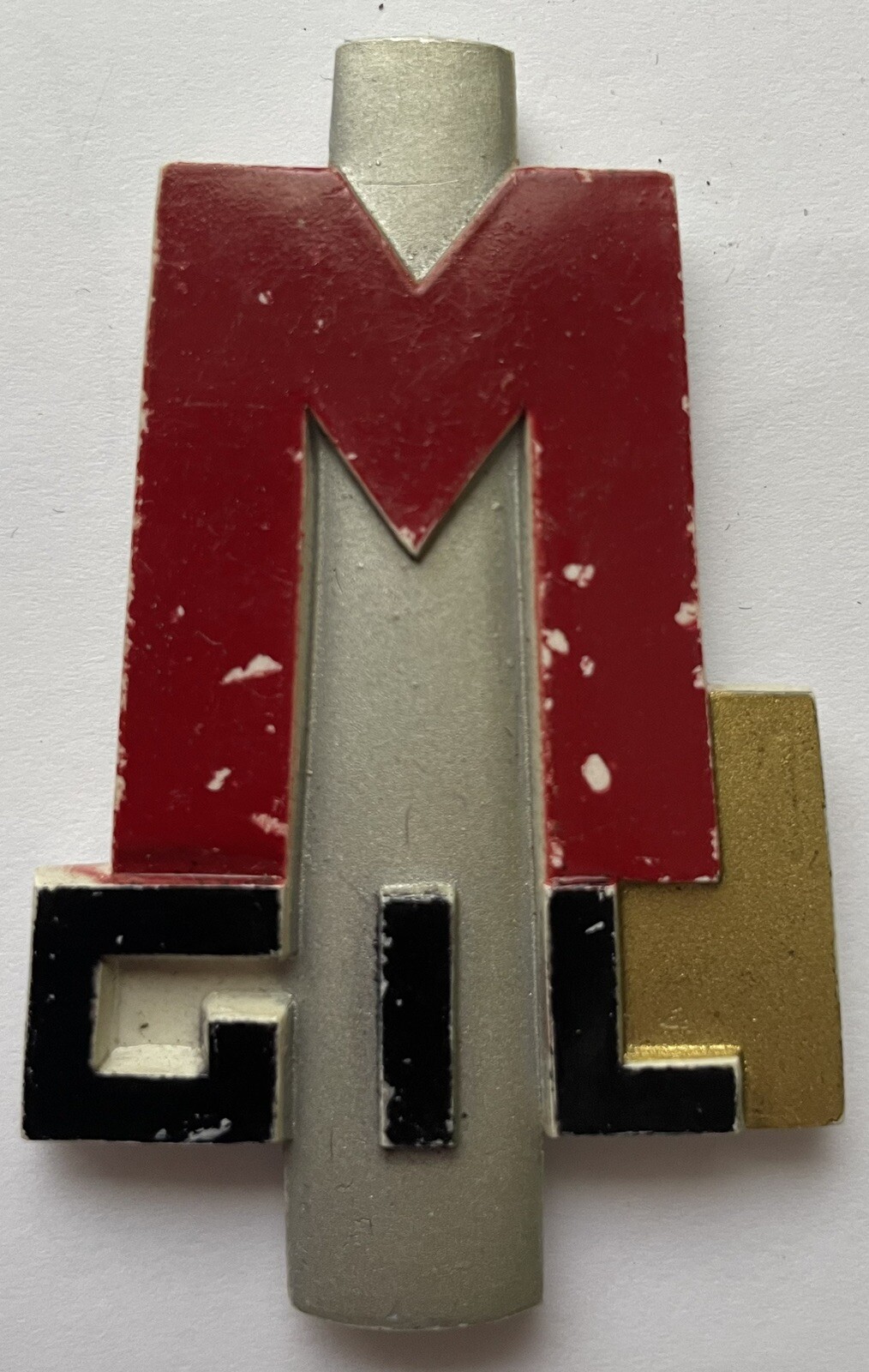 GIL Frieze Badge