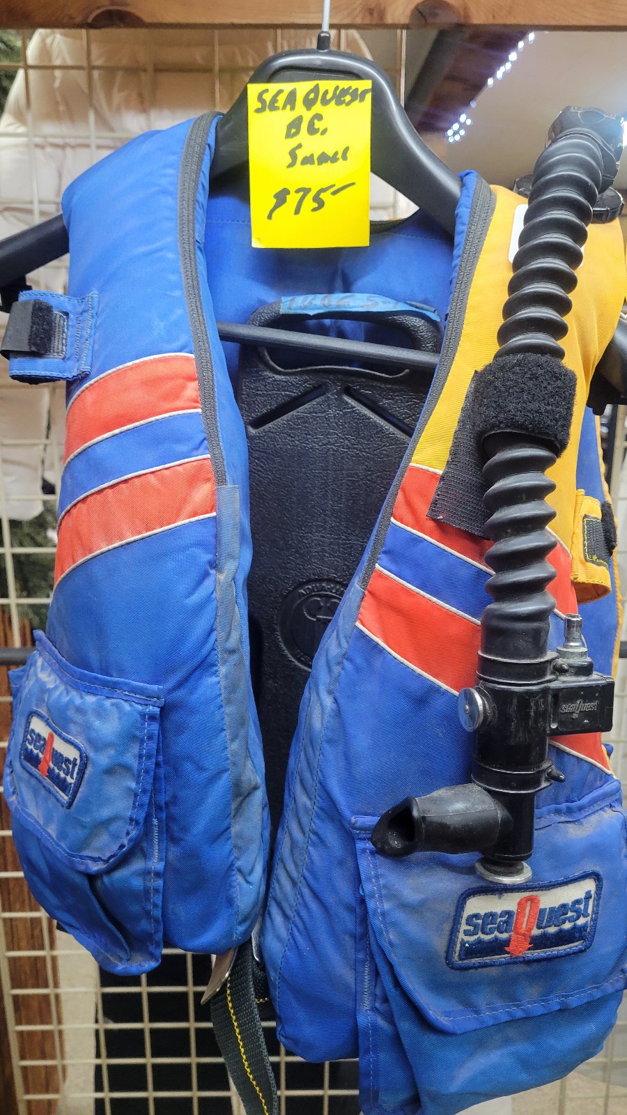 SeaQuest BCD w/ Power Inflator - Small