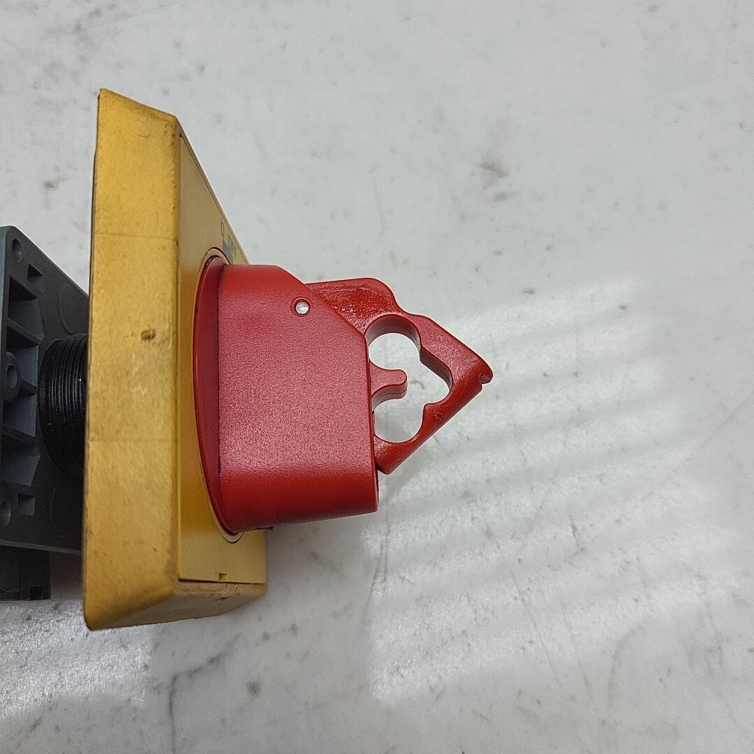 Bussmann CDNF16A3D Abb Selector Switch Lockable Disconnect Switch CDAUX Contact