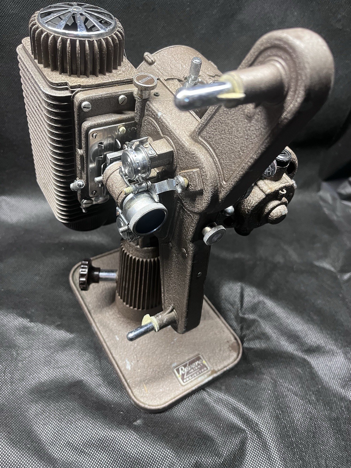 Vintage Revere Model 85 8MM projector 1940's