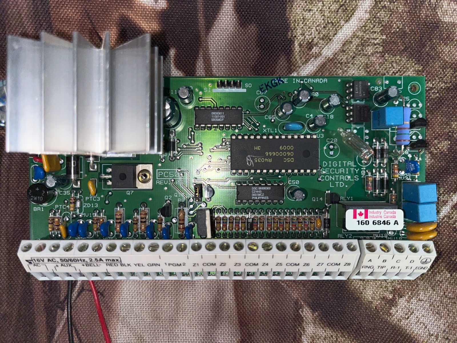DSC PC5010 Alarm Circuit Board with Keypad.