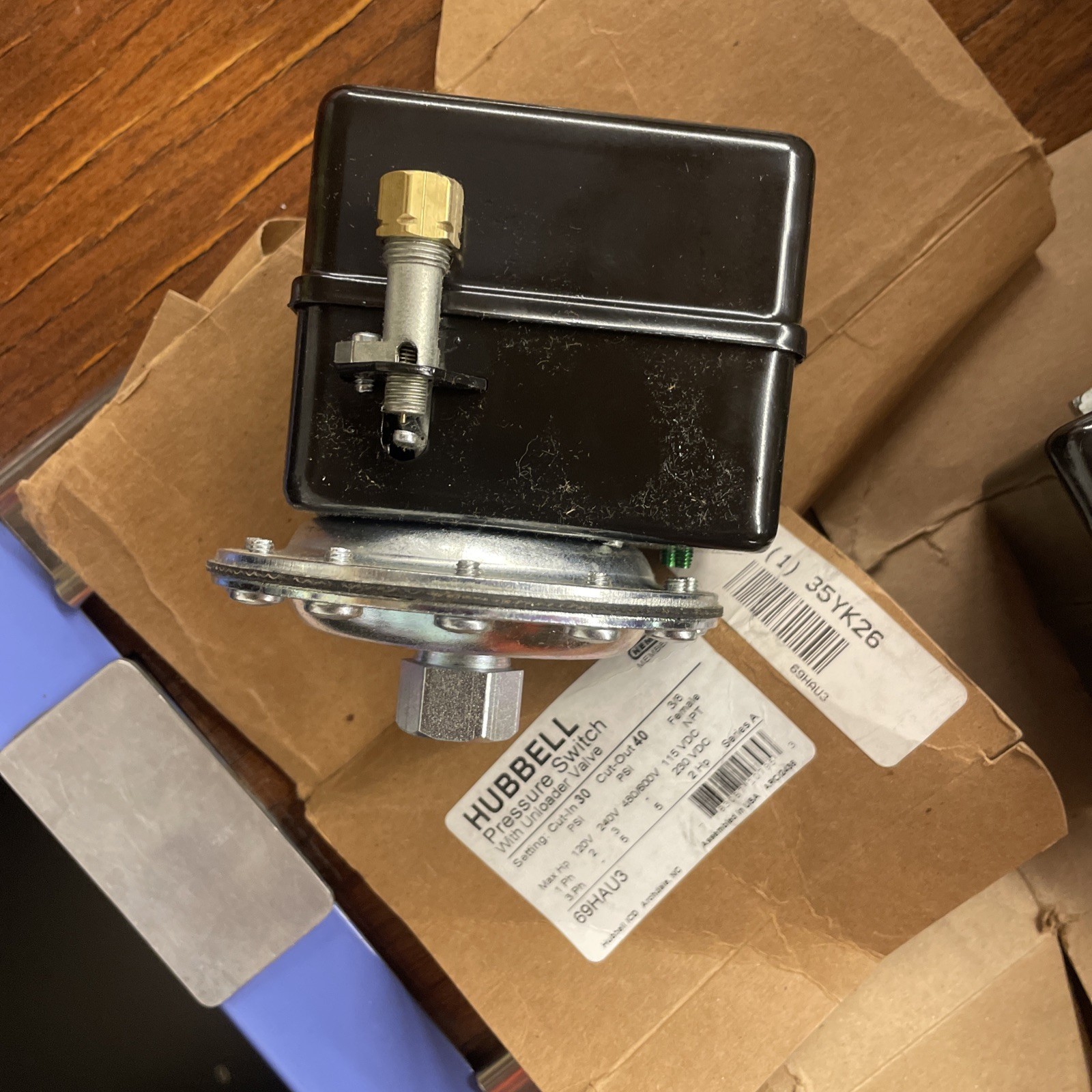 HUBBELL 69HAU3 / 69HAU3 (BRAND NEW)