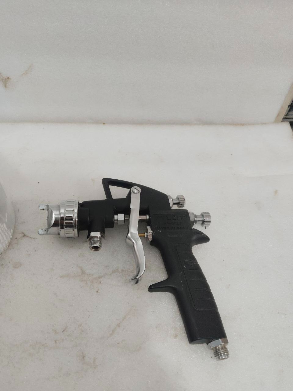 Pilot P-70 Spray Gun for Paint