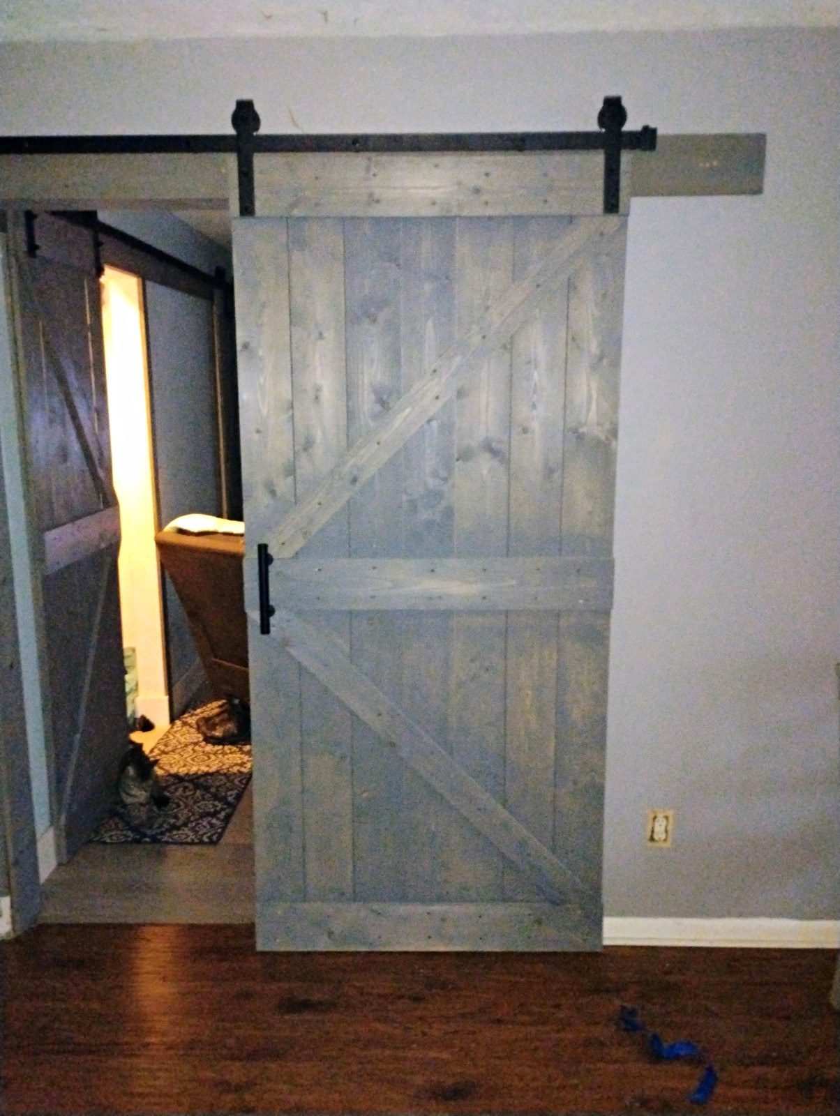 Hand Crafte Rustic Gray Wood Sliding Barn Door w/Black Matte Hardware Track Set