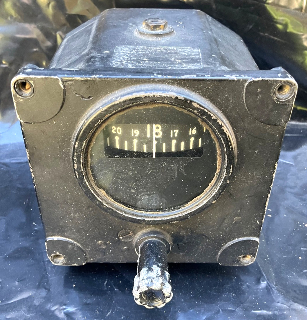 Vintage Directional Gyro Indicator AN 5735-1 GM General Motors Aviation Airplane