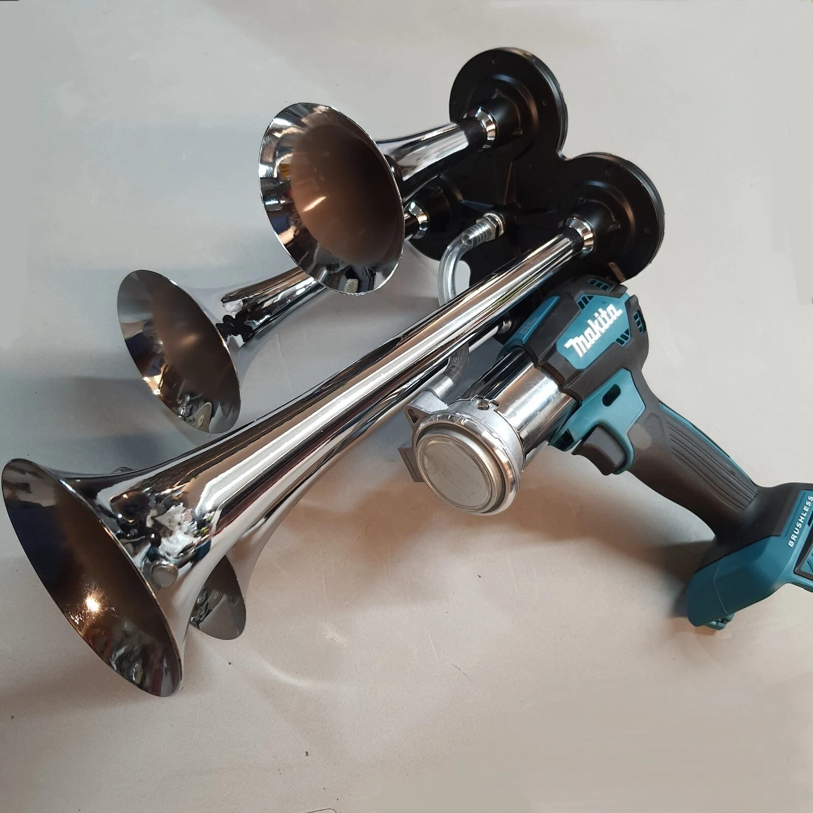 Makita 18 volt Quad Train Horn