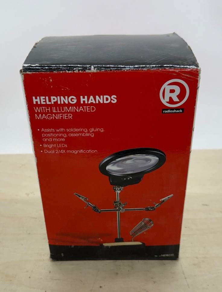 RadioShack Helping Hands with/ Illuminated Magnifier (7170)