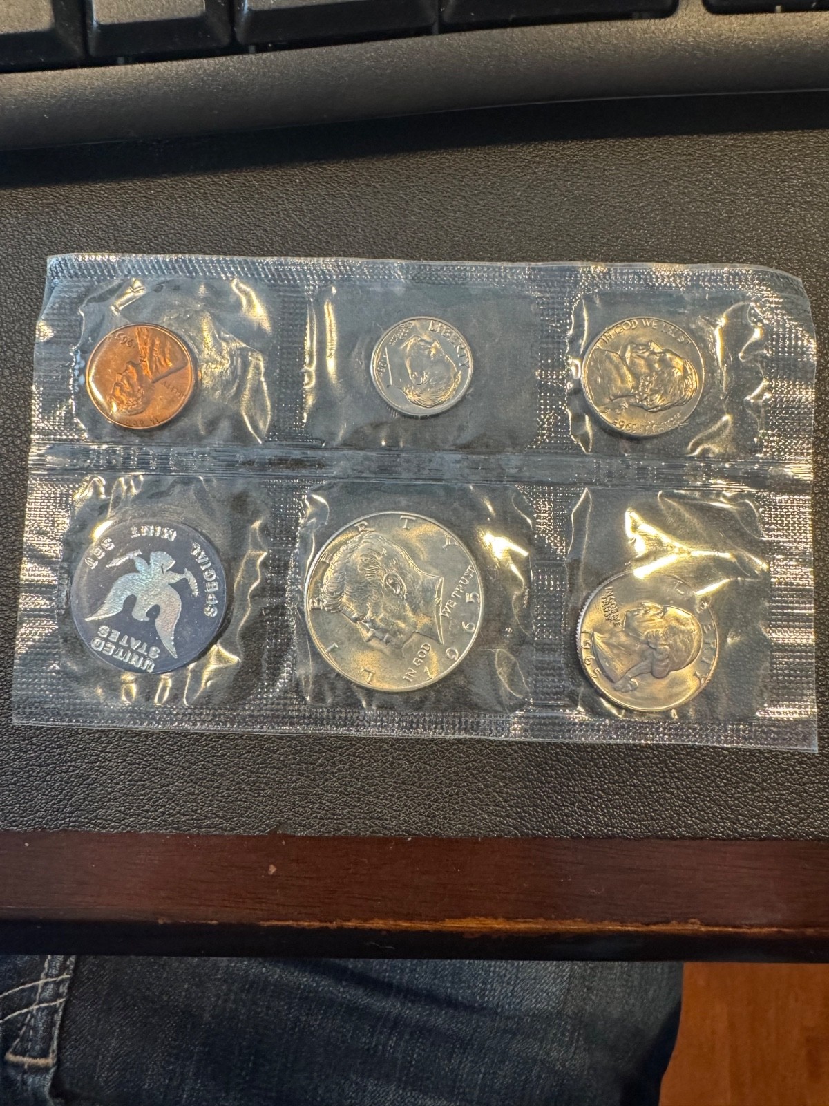 1965 US Mint Proof Set, Half Dollar 40% Silver, (READ)