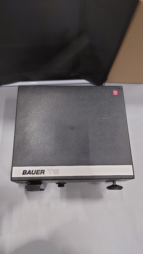 Bauer T5 Projector - For Parts, Signs of Use, No Accessories