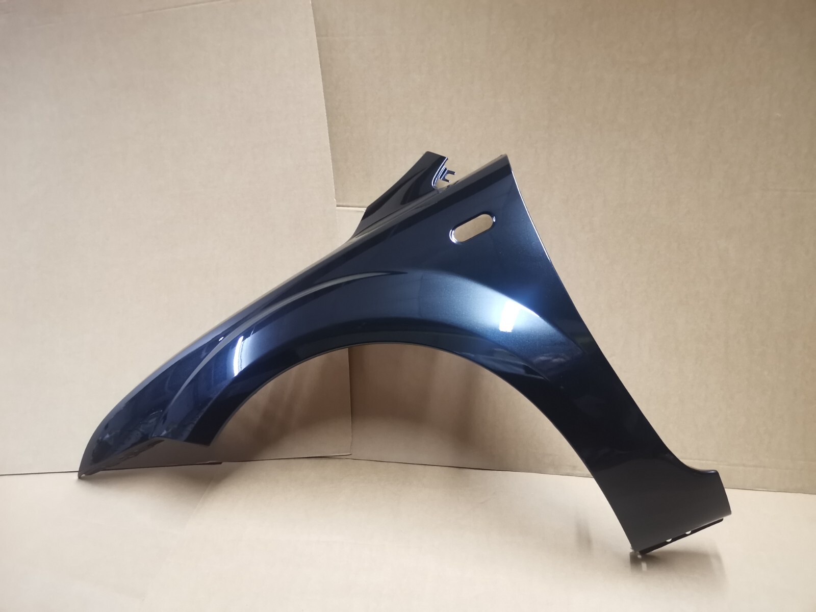 FORD FOCUS 2005 - 2007 N/S PASSENGER SIDE WING PAINTED PANTHER BLACK NEW