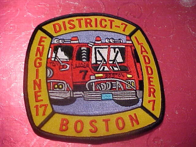 BOSTON MASSACHUETTS DISTRICT 7  FIRE DEPARTMENT PATCH SHOULDER SIZE UNUSED