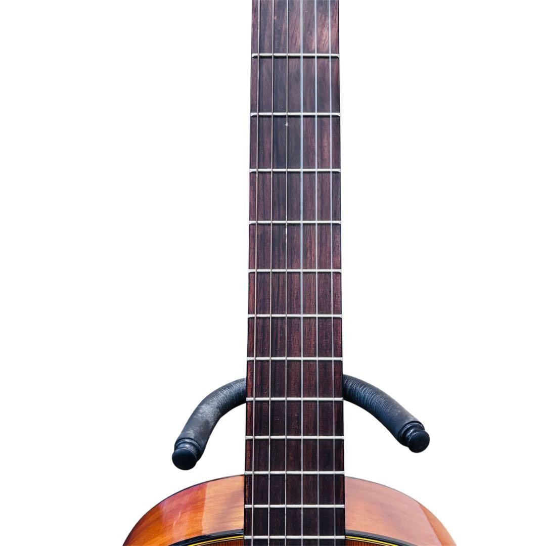 Yamaha CG142C Classical Guitar Solid Cedar Top With Case
