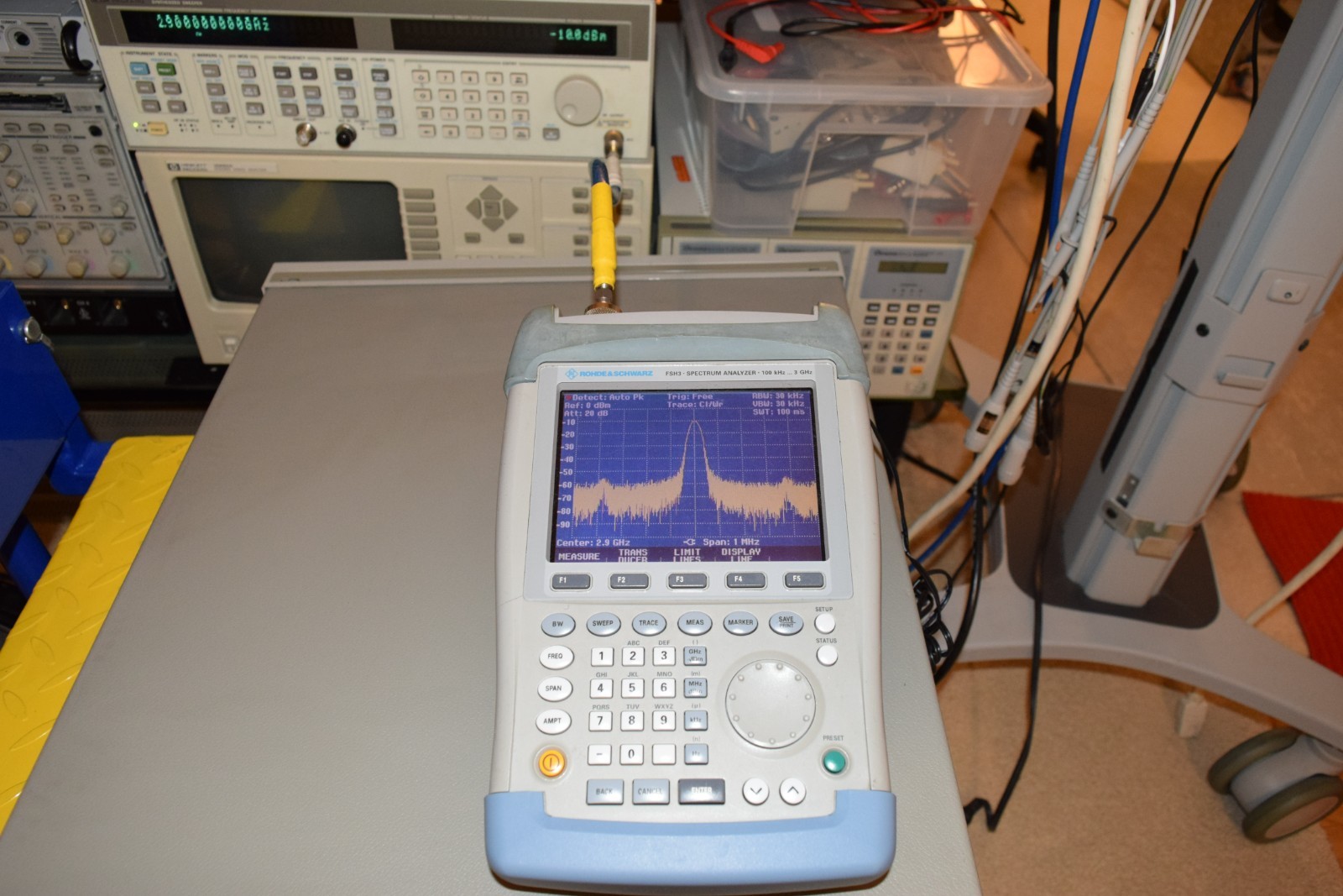 R&S Rohde & Schwarz FSH3 Handheld Spectrum Analyzer 100kHz~3Ghz +Preamp,Battery